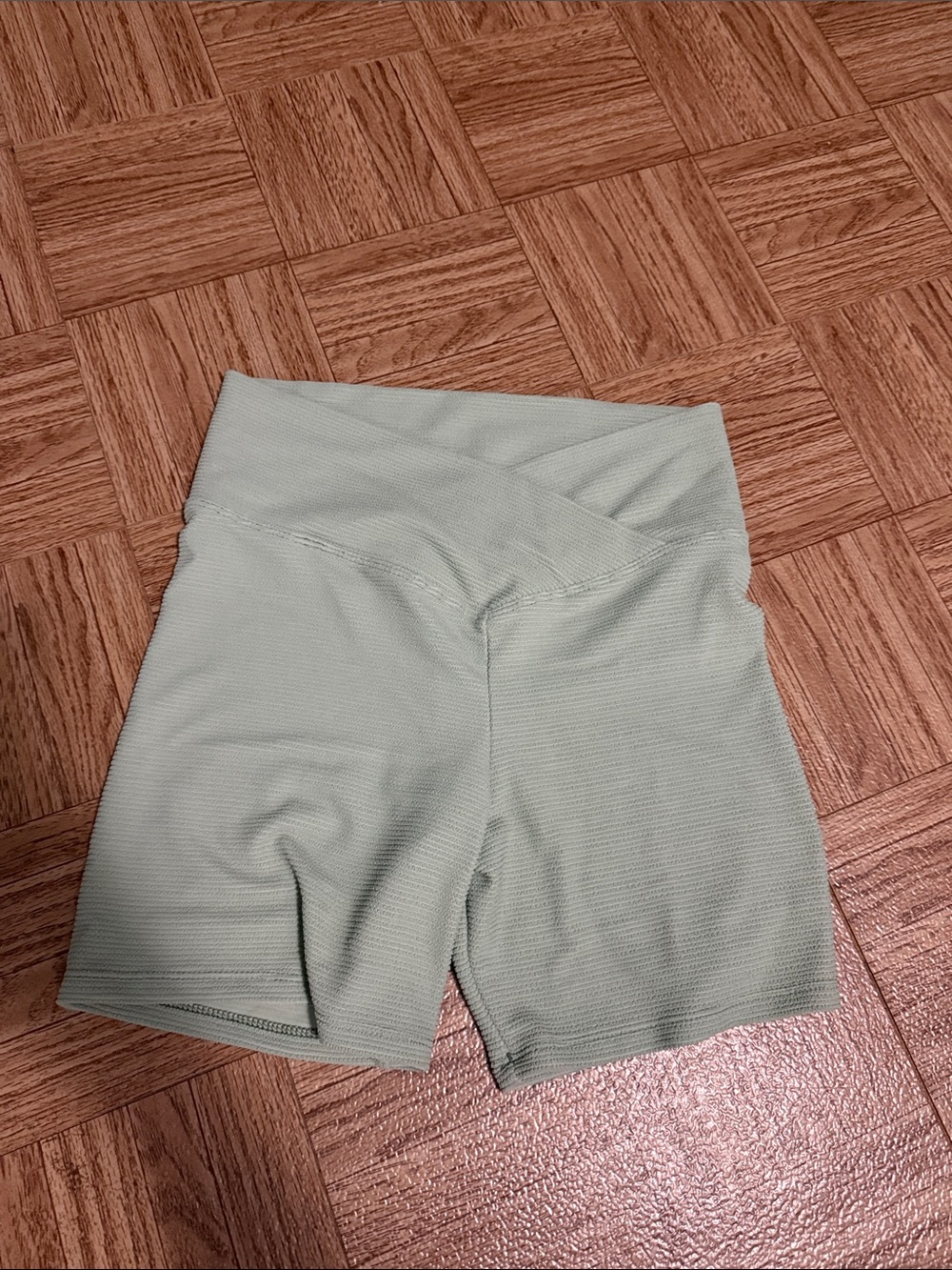 dk active High-Waist Ribbed Bike Shorts - Sage